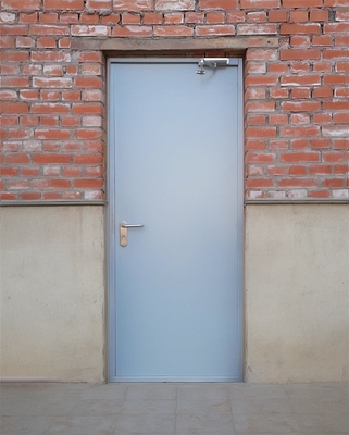 Дверь внутреннего открывания Дверь внутреннего открывания